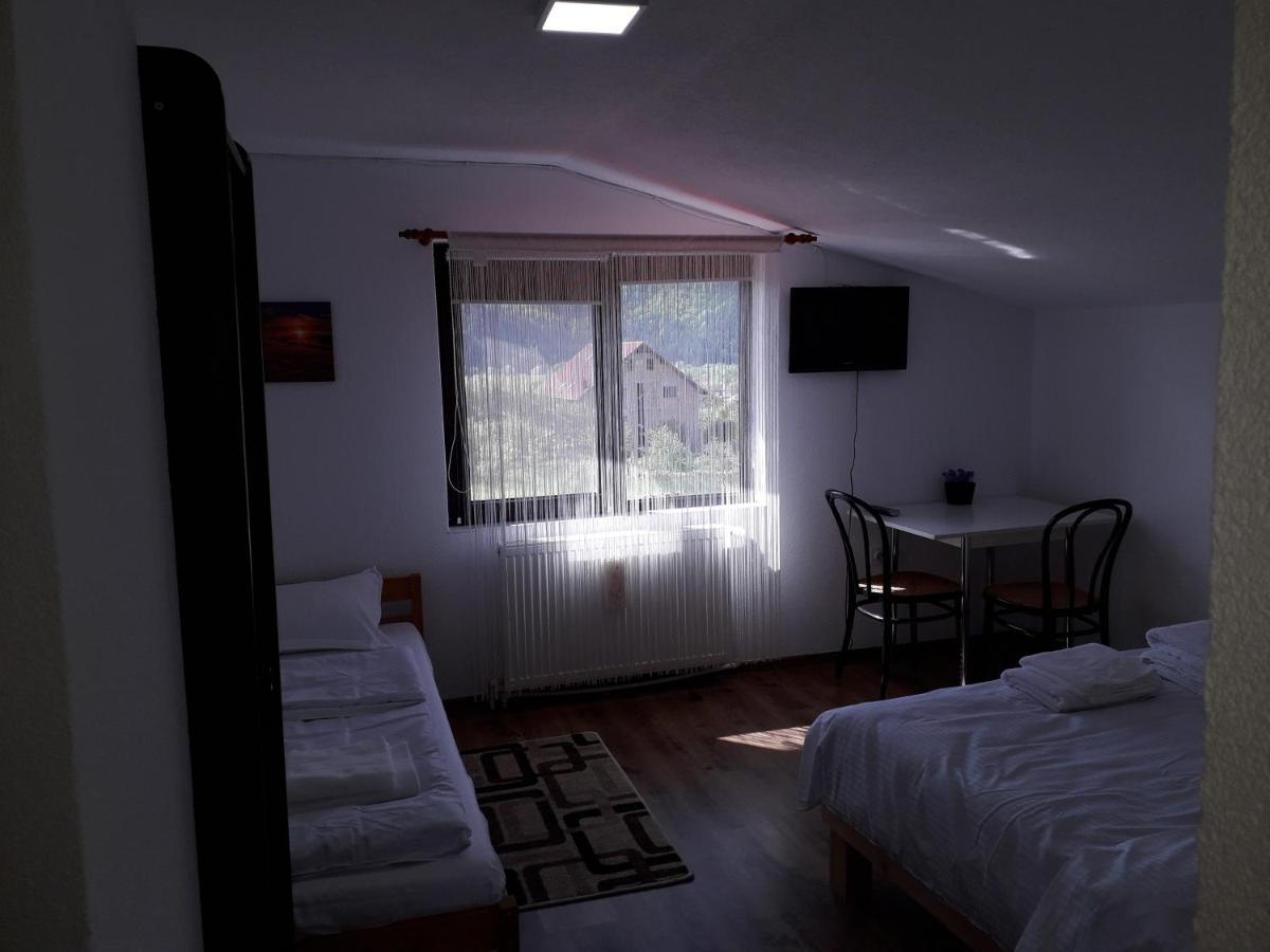 Casa Popa Hotel Гура Хуморулуй Екстериор снимка
